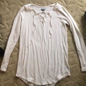 American Eagle white shirt